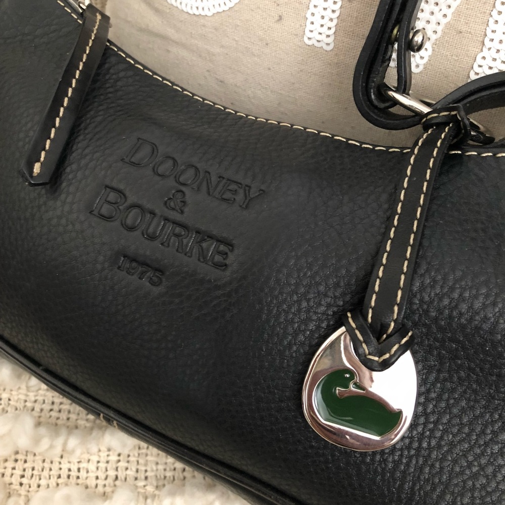 Blk Dooney and Burke hobo purse
